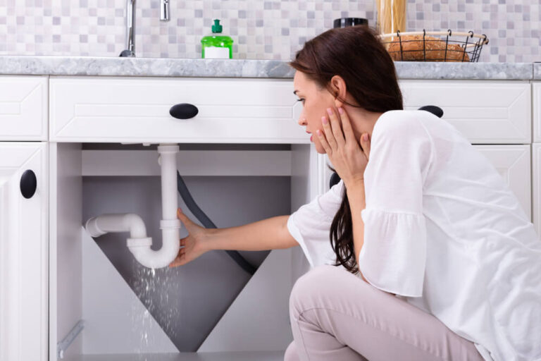 Bathroom Leak Signs in Ceiling: Identifying and Fixing Issues